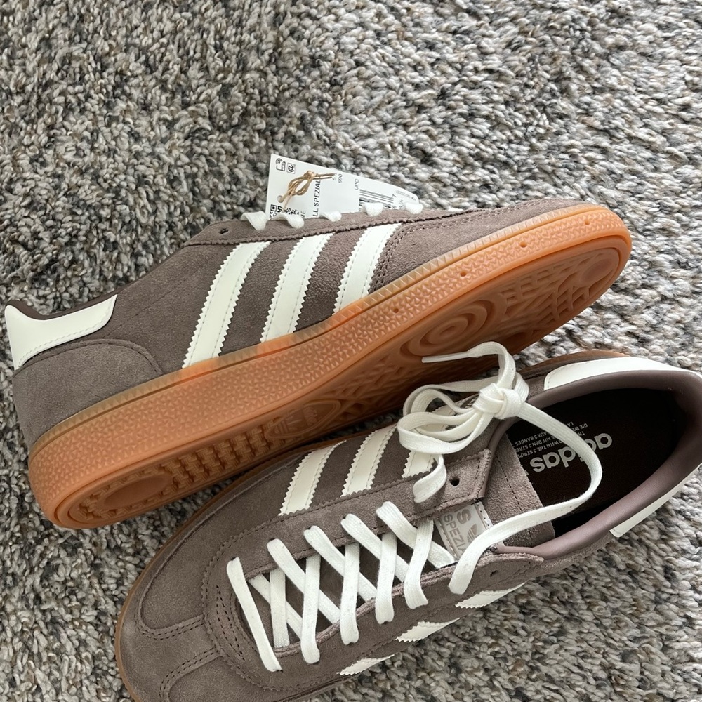 Adidas Women’s Brown Suede Samba